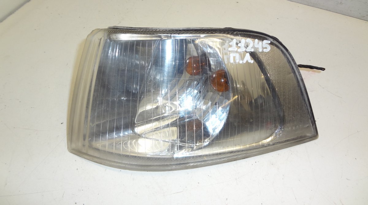 Volvo S40 Front left indicator VOLVO S40 / V40 (VS, VW) (1995-2004) Front left...