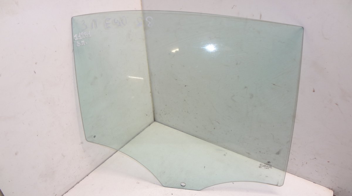BMW 3 (E46) Rear right door window glass