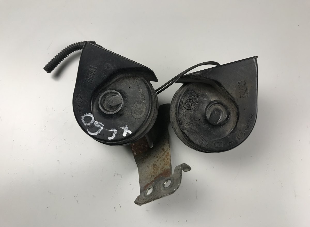 Volvo XC60 Signal horn VOLVO XC60 I (2009-2017) Signal Horn E30055306
...
