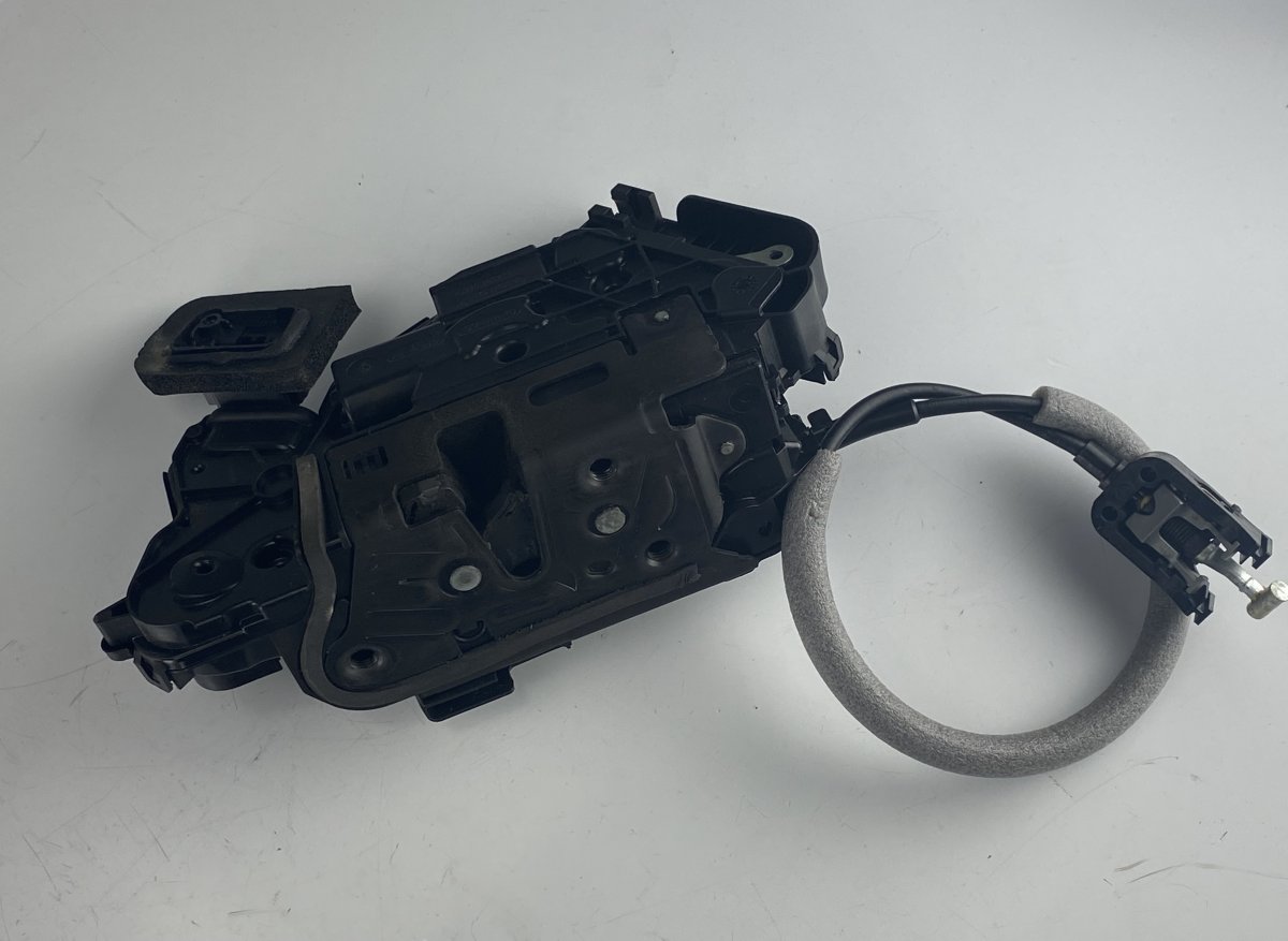Skoda Fabia Front Left Door Lock SKODA FABIA III (NJ3) (2014-2021) Front Left Do...