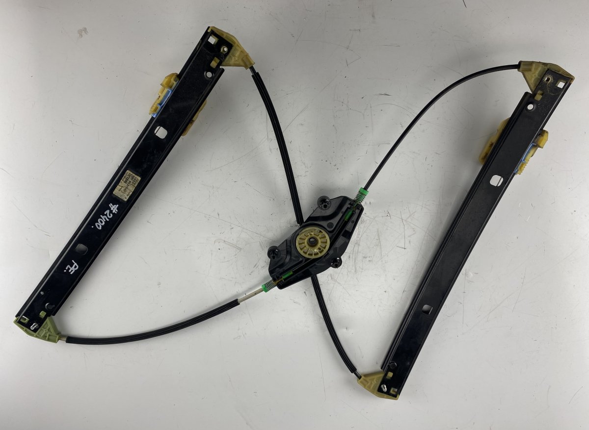 Audi A4 (B7) Front left window regulator mechanism AUDI A4 / A4 ALLROAD (B8) (2007-2015) Front lef...