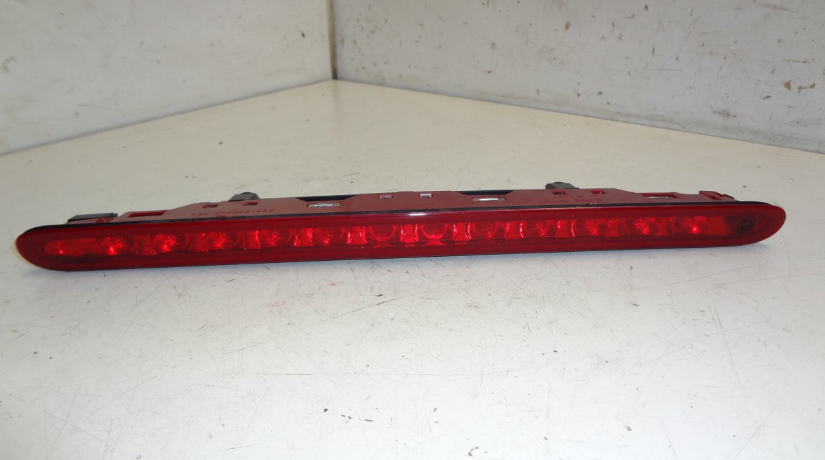Peugeot 3008 Additional Brake Light
