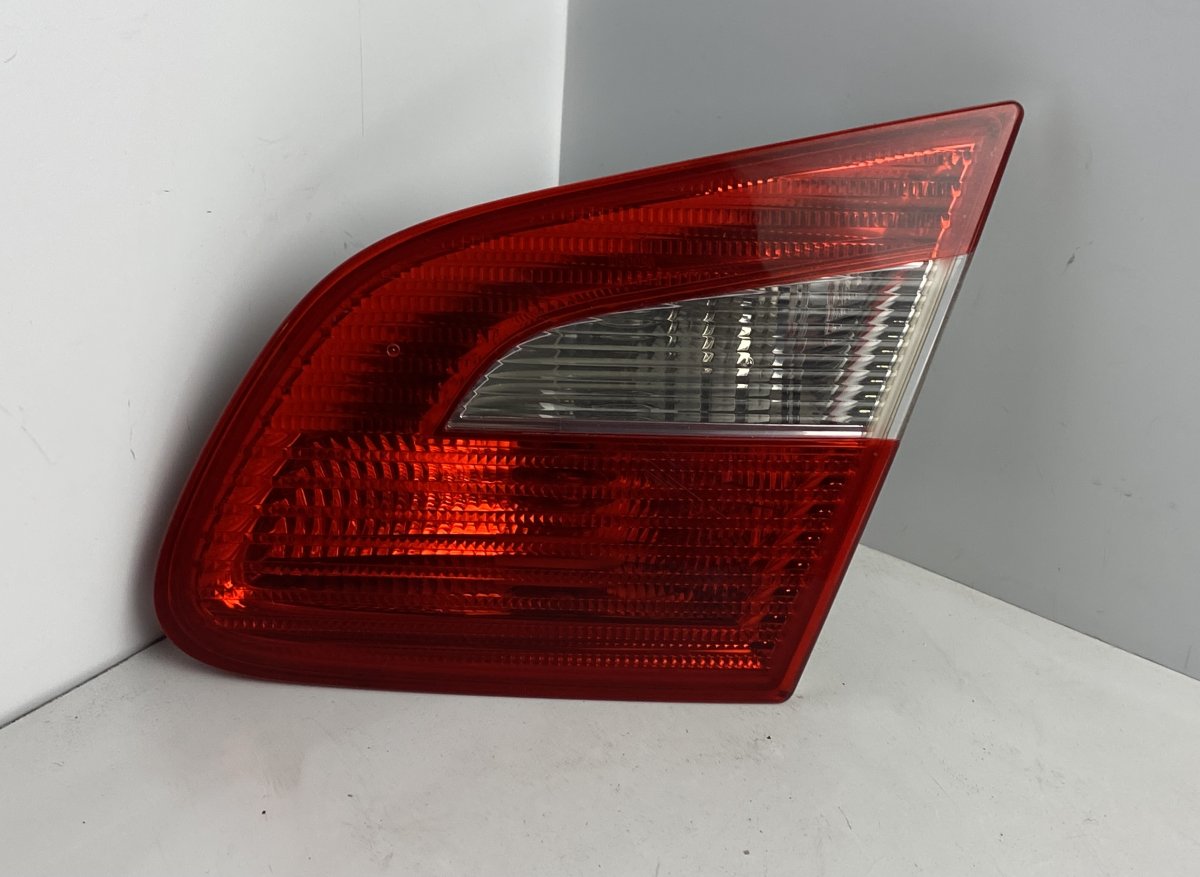 Skoda Superb (3T) Inner tail light, right SKODA SUPERB II (3T4, 3T5) (2008-2015) Inner ta...