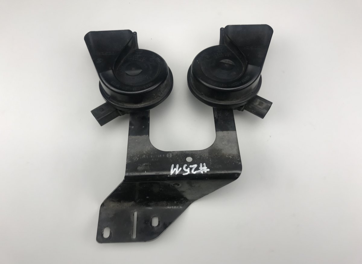 Audi A6 (C6) Äänimerkinantolaite AUDI A6 / A6 ALLROAD (C6, 4F) (2004-2011) Signa...