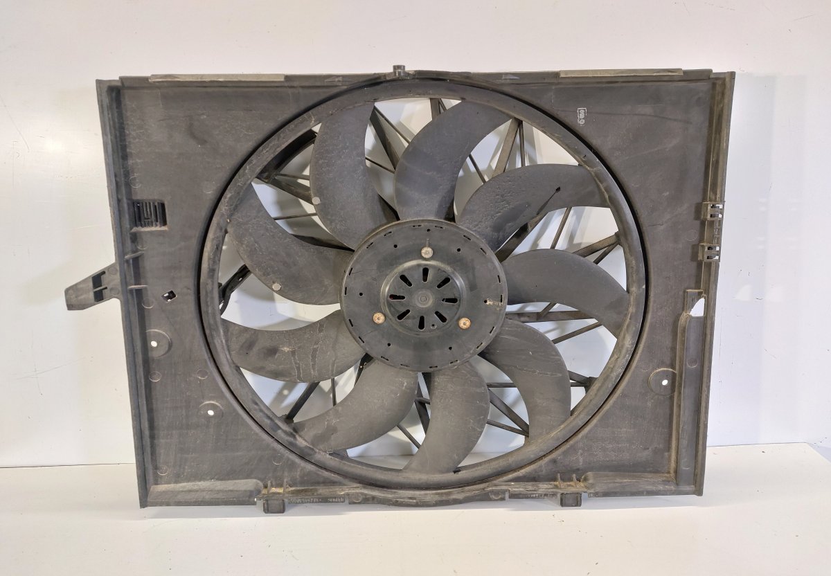 BMW 7 (E65 / E66 / E67 / E68) Radiator Fan Electric