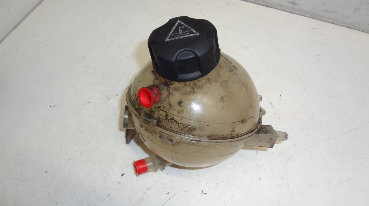 Peugeot 3008 Expansion Tank