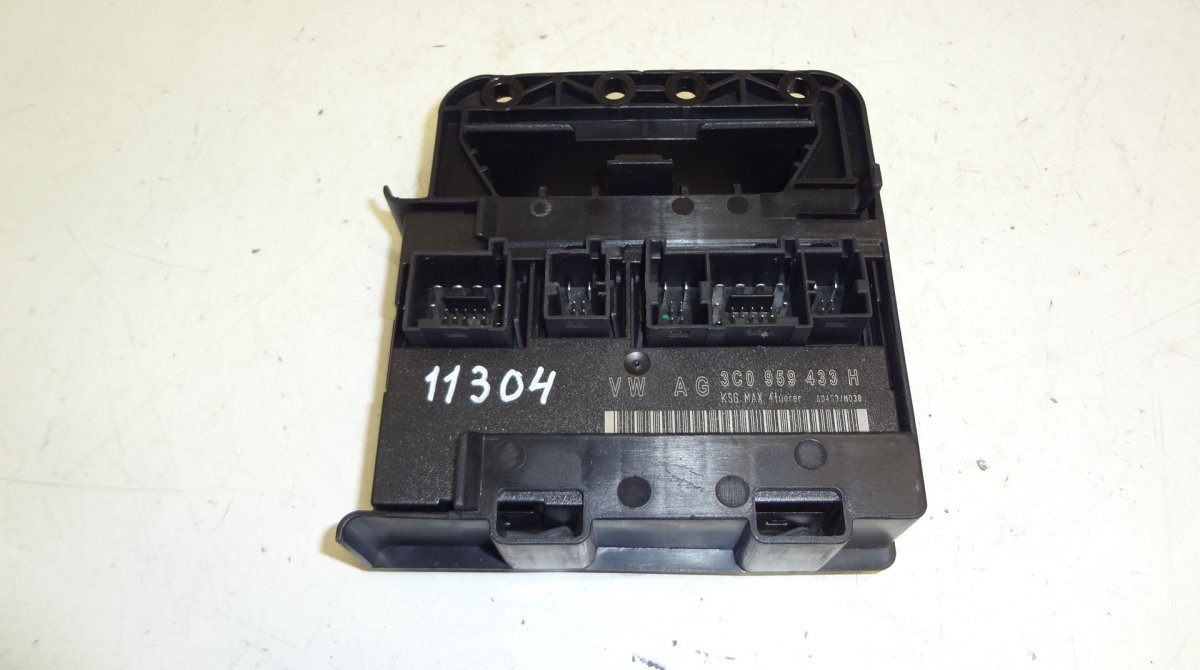 Volkswagen Passat Central Locking Control Unit VW PASSAT B6 (3C) (2005-2010) Central Locking C...