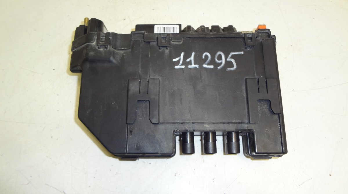 Mercedes-Benz A (W169) Battery control unit MERCEDES-BENZ S-CLASS (W221) (2005-2013) Batter...