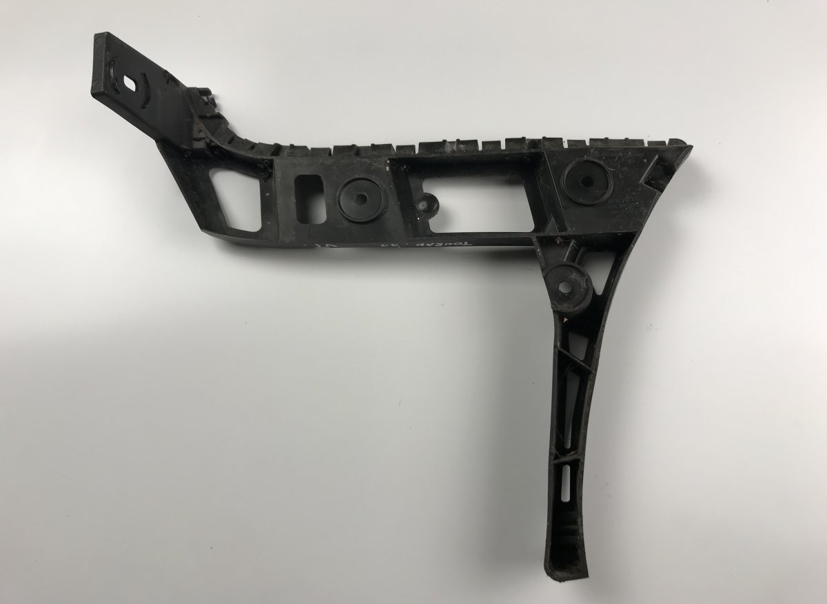 Volkswagen Touran Rear bumper carrier holder on left fender VW TOURAN (1T3) (2010-2015) Rear bumper carrier...