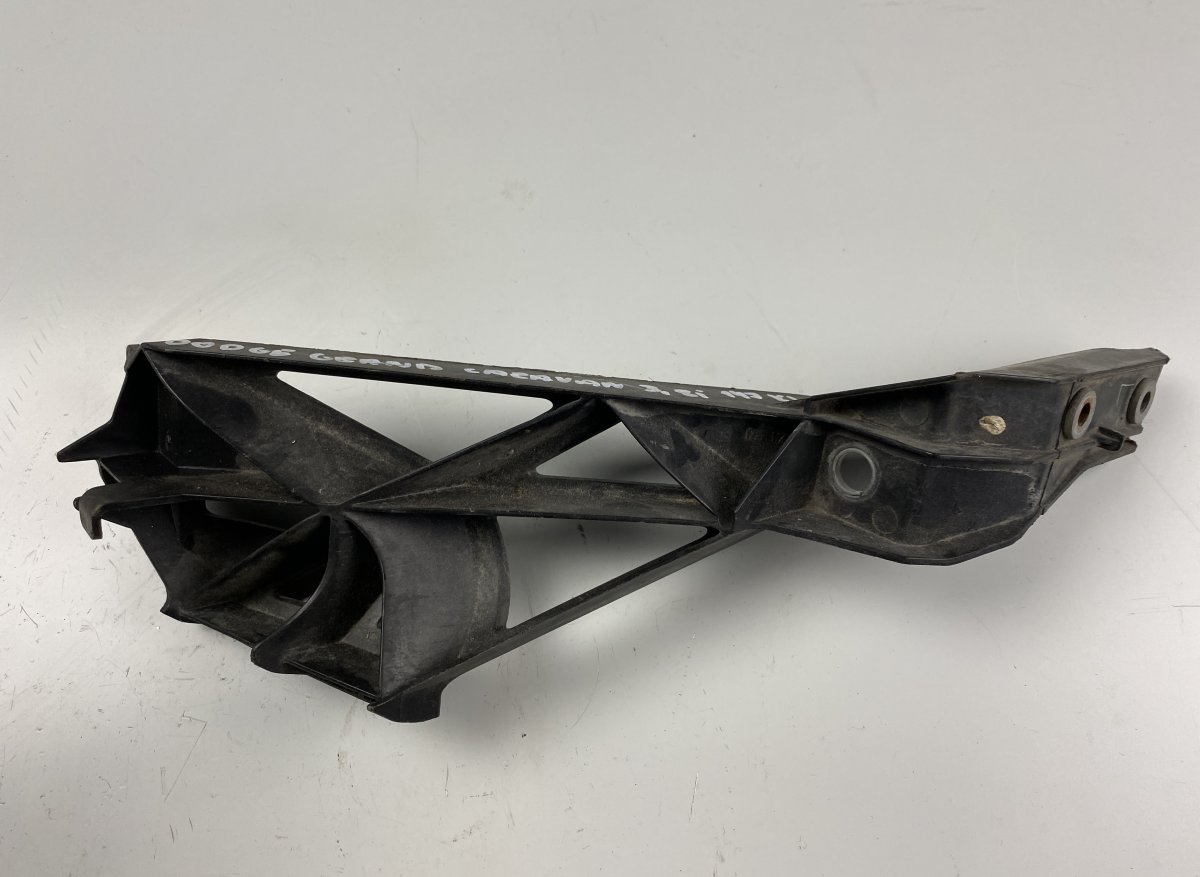 Dodge Caravan Front Bumper bracket on fender right DODGE CARAVAN V (2007-2020) Front Bumper bracke...