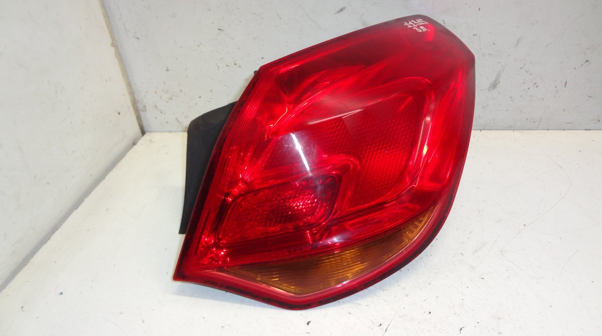 Opel Astra (H) Tail light, right OPEL ASTRA J (P10) (2009-2015) Tail light, righ...