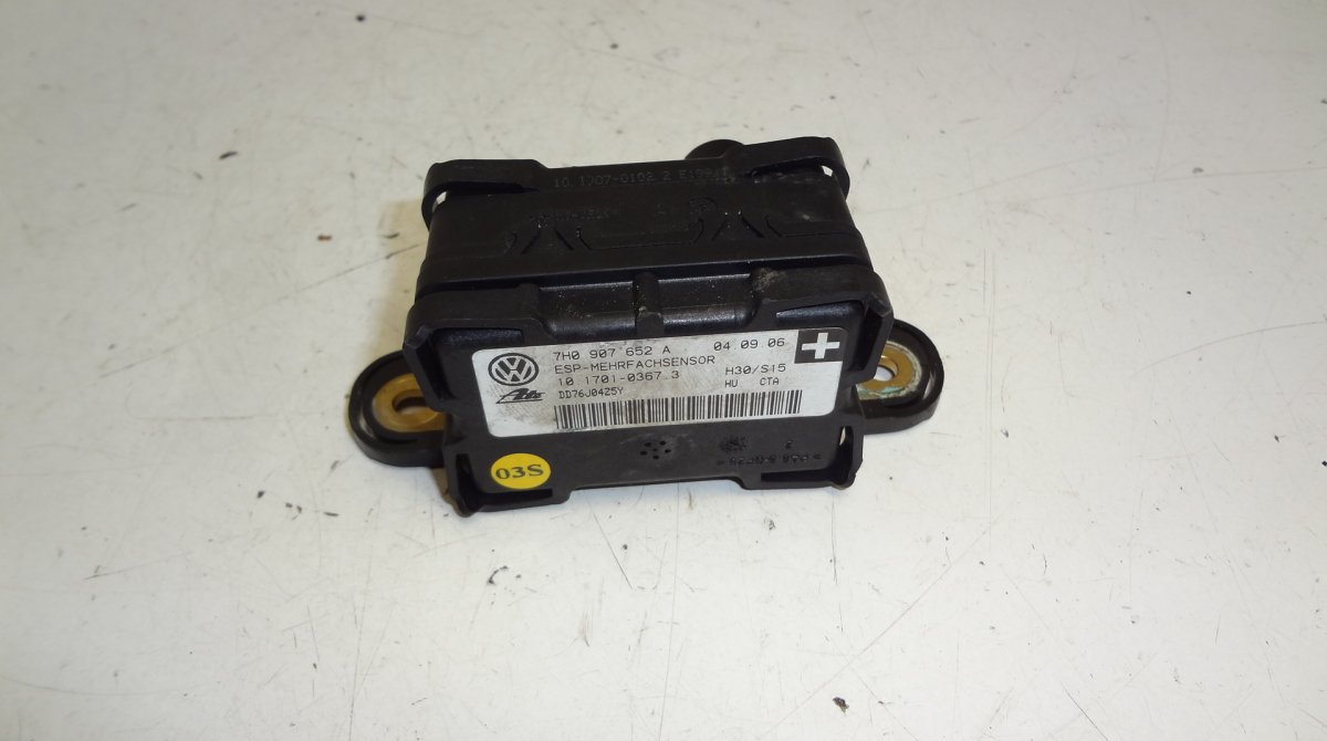 Audi Q7 (4L) Yaw rate / kiertonopeus tunnistin AUDI Q7 (4L) (2006-2015) yaw rate sensor 7H0907...