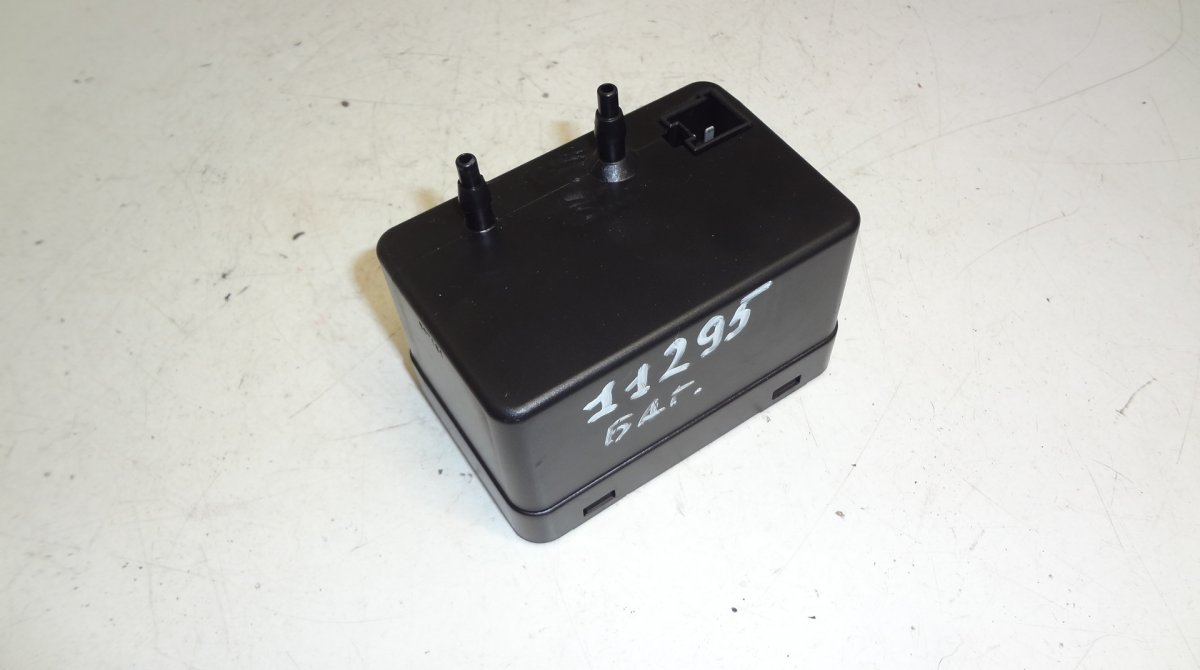 Mercedes-Benz A (W169) Central Locking Vacuum Pump MERCEDES-BENZ S-CLASS (W221) (2005-2013) Centra...