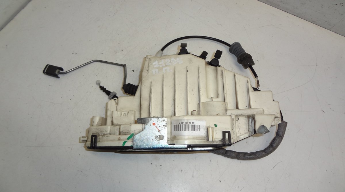 Mercedes-Benz A (W169) Door Lock Front Right MERCEDES-BENZ S-CLASS (W221) (2005-2013) Door L...