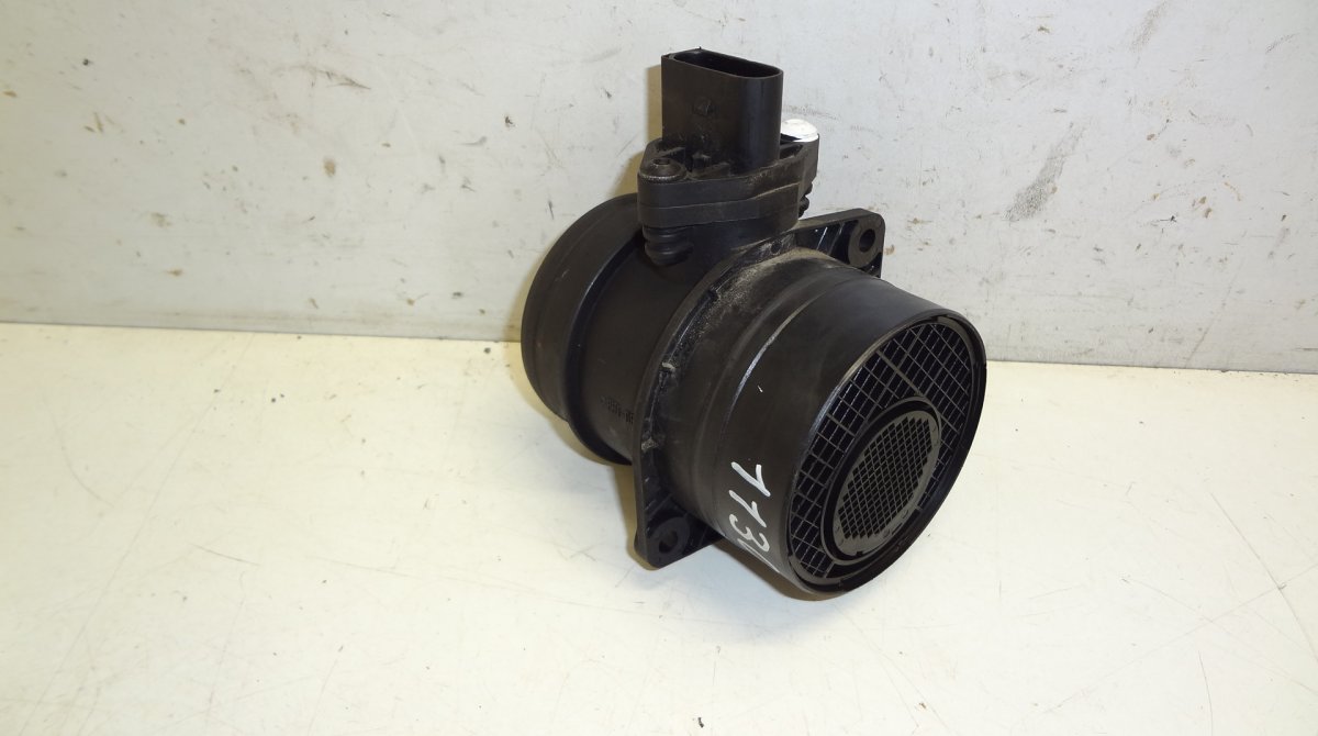 Volkswagen Passat Mass Air-Flow Sensor VW PASSAT B6 (3C) (2005-2010) Mass Air-Flow Sen...