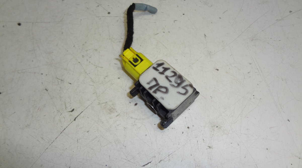 Mercedes-Benz A (W169) Airbag crash sensor, right MERCEDES-BENZ S-CLASS (W221) (2005-2013) Airbag...