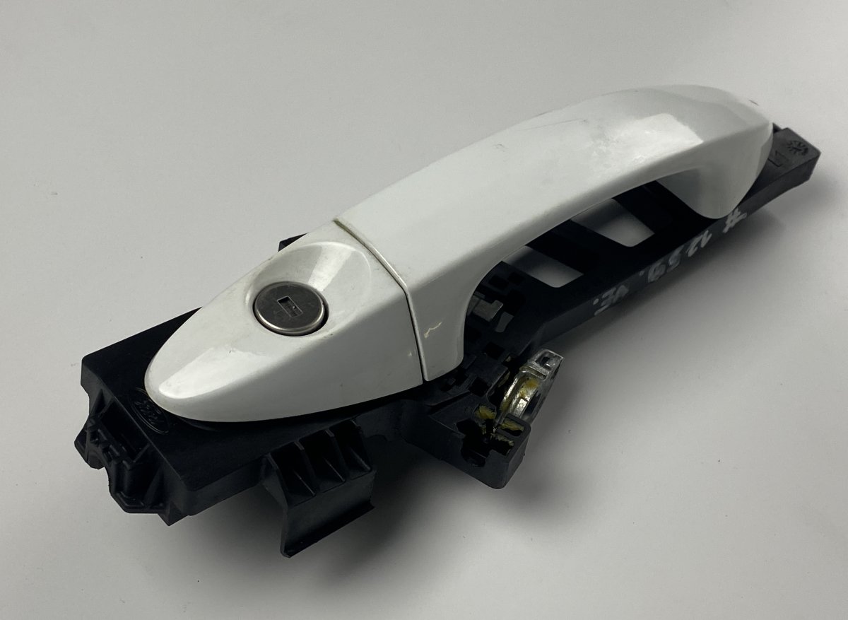 Ford Fiesta Door Handle Exterior Front Left FORD FIESTA VI (2008-2017) Door Handle Exterior...