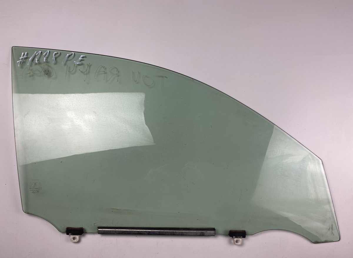 Toyota RAV4 (XA20) Front right door window glass TOYOTA RAV 4 III (XA30) (2005-2012) Front right...