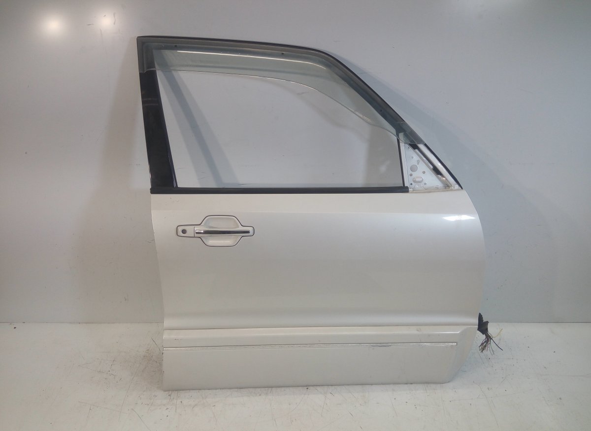 Mitsubishi Pajero Front Right Door