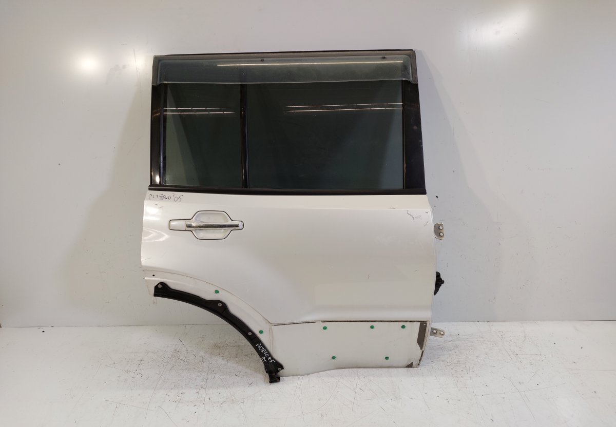 Mitsubishi Pajero Right Rear Door