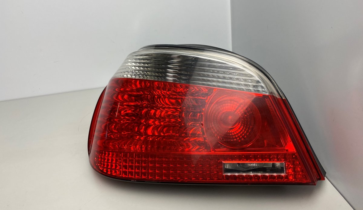 BMW 5 (E39) tail light left BMW 5 (E60, E61) (2003-2010) Tail light left 69...