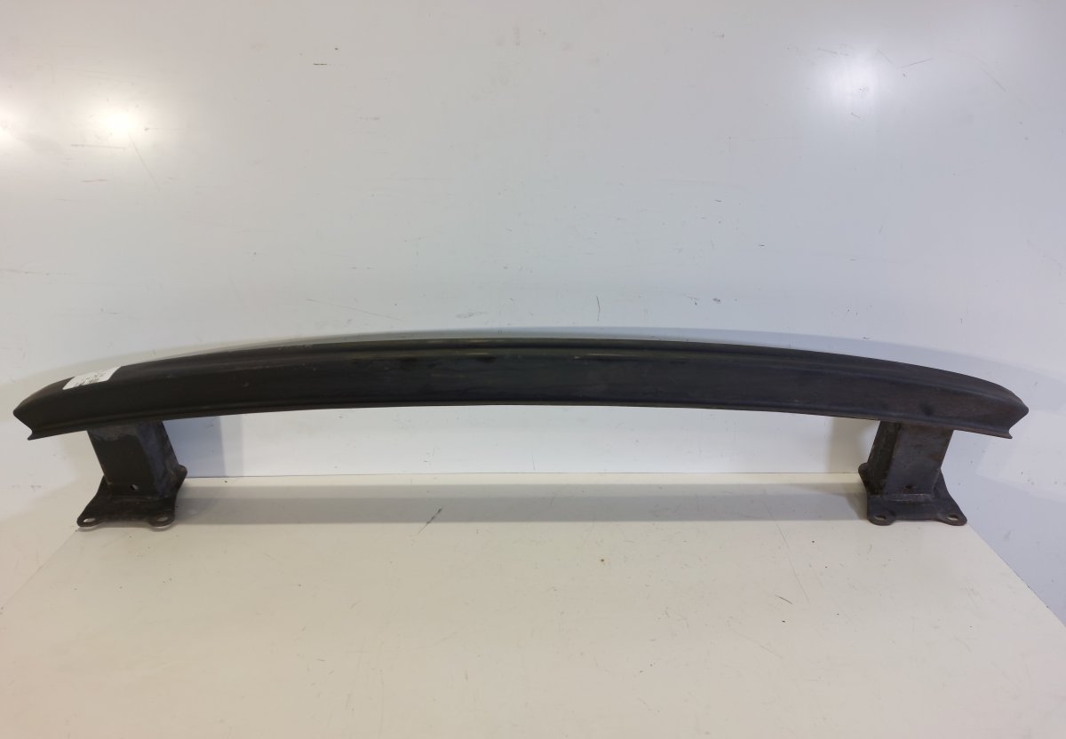 Volkswagen Golf 5 задний бампер, штифт VW GOLF VI (5K) (2008-2013) Rear bumper beam 1K...