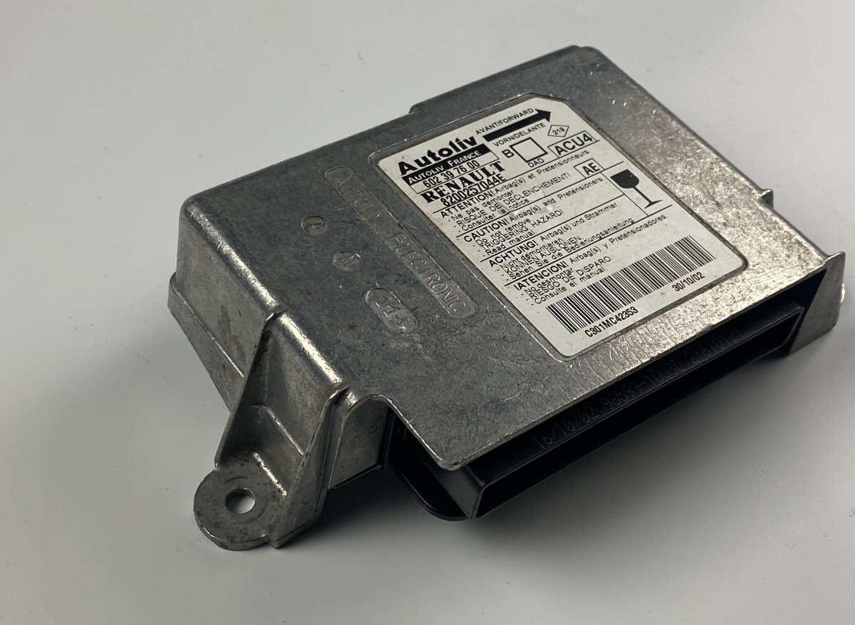 Renault Megane Airbag Control Unit RENAULT MEGANE II (2002-2008) Airbag Control Un...