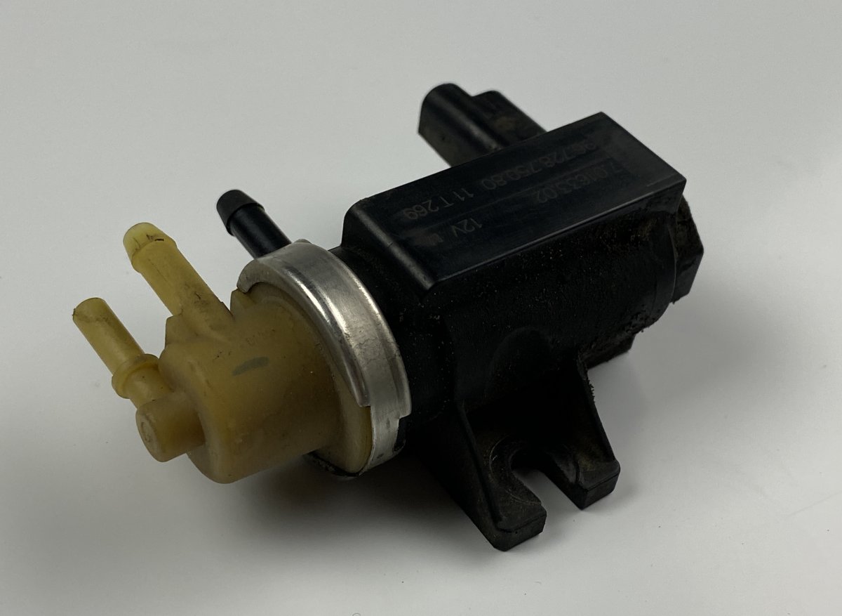 Volvo S60 Engine Solenoid Valve VOLVO S60 II / V60 I (2010-2018) Engine Solenoi...