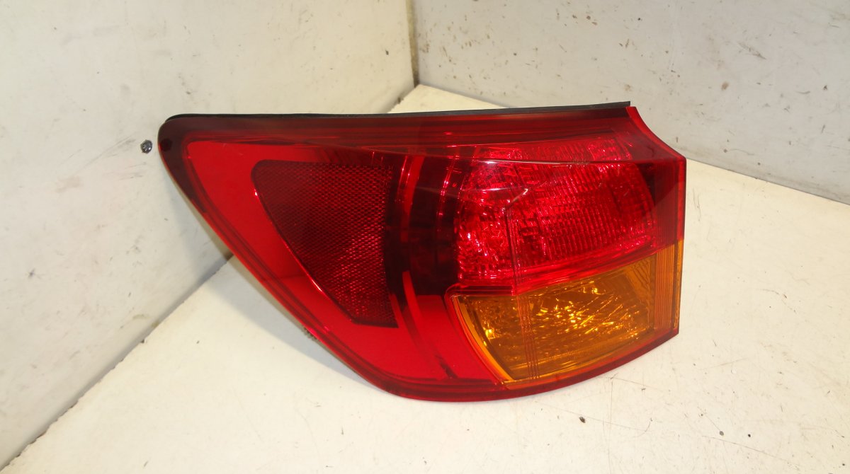 Lexus IS takavalo (vasen) LEXUS IS II (XE20) (2005-2013) Tail light left ...