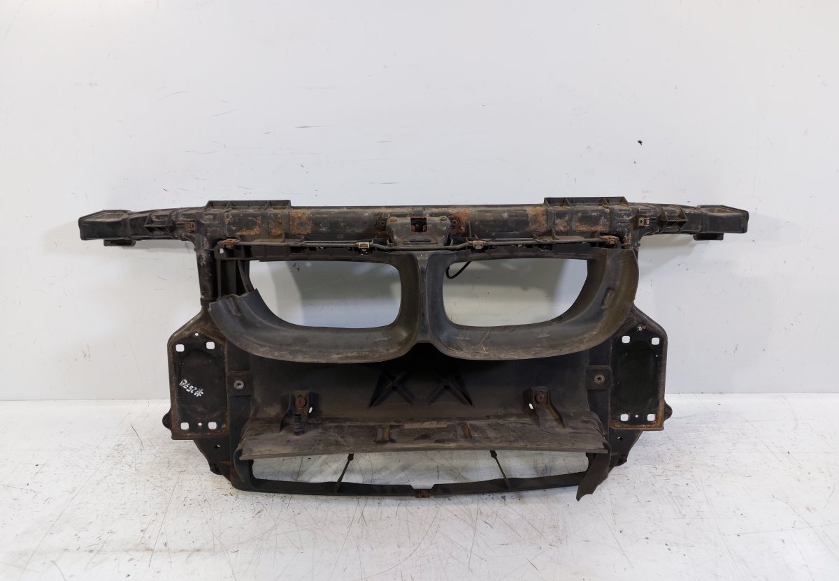 BMW 1 (E81 / E82 / E87 / E88) Front panel BMW 1 (E81, E82, E87, E88) (2003-2013) Front pa...