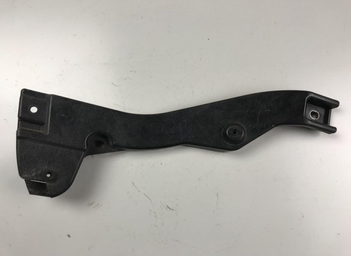 Audi A4 (B6) Front Bumper bracket on fender left Front Bumper bracket on fender left — AUDI A4 (...