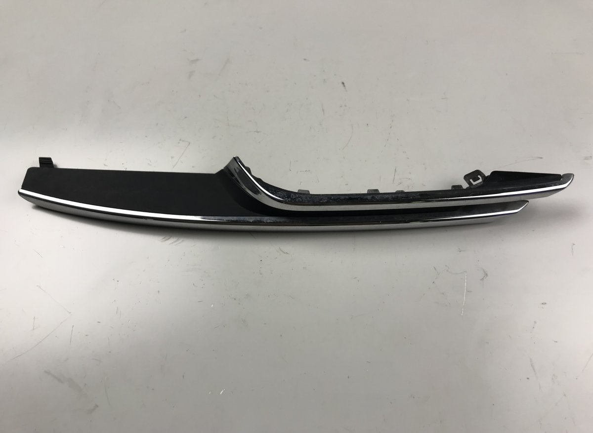 BMW 3 (E90 / E91 / E92 / E93) Front Bumper Moulding Left BMW 3 (F30, F31, F80) (2011-2019) Front Bumper ...
