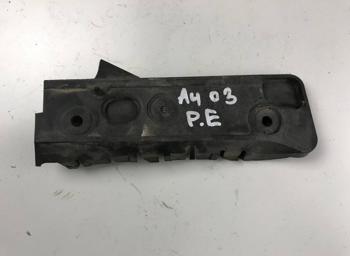 Audi A4 (B6) Front Bumper bracket on fender right AUDI A4 (B6) (2000-2004) Front Bumper bracket o...