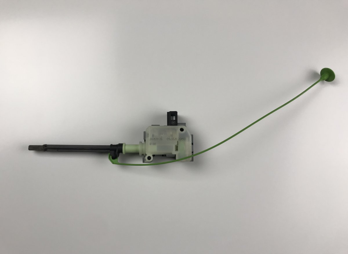 Volvo S60 Fuel flap central locking motor VOLVO S60 II / V60 I (2010-2018) Fuel flap cent...