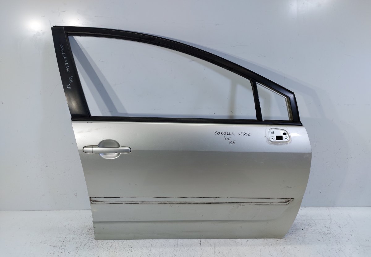 Toyota Corolla Verso Front Right Door TOYOTA COROLLA Verso II (AR10) (2004-2009) Fron...
