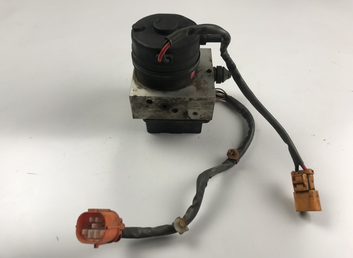 Honda CR-V ABS hydraulic unit / pump HONDA CR-V I (RD) (1995-2002) ABS hydraulic uni...