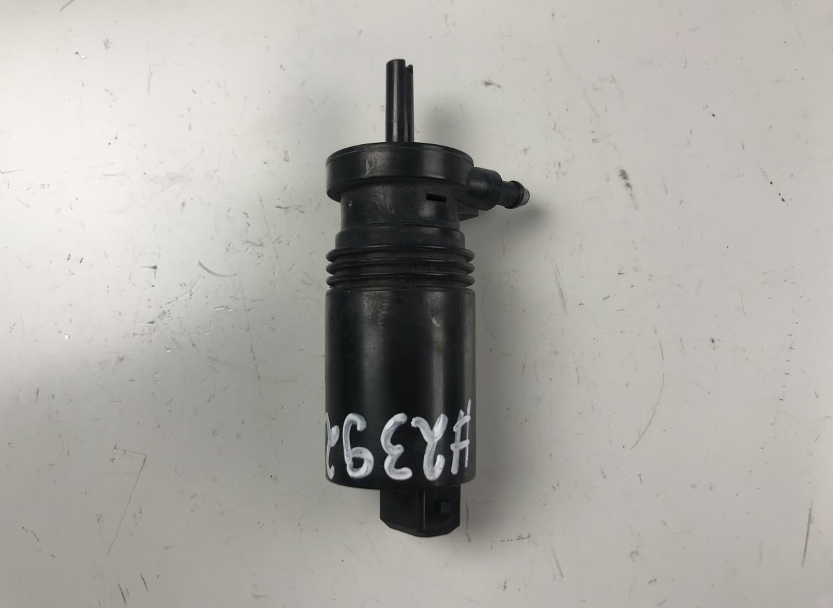 Volvo XC60 Washer pump Windscreen VOLVO XC60 I (2009-2017) Washer pump Windscreen...