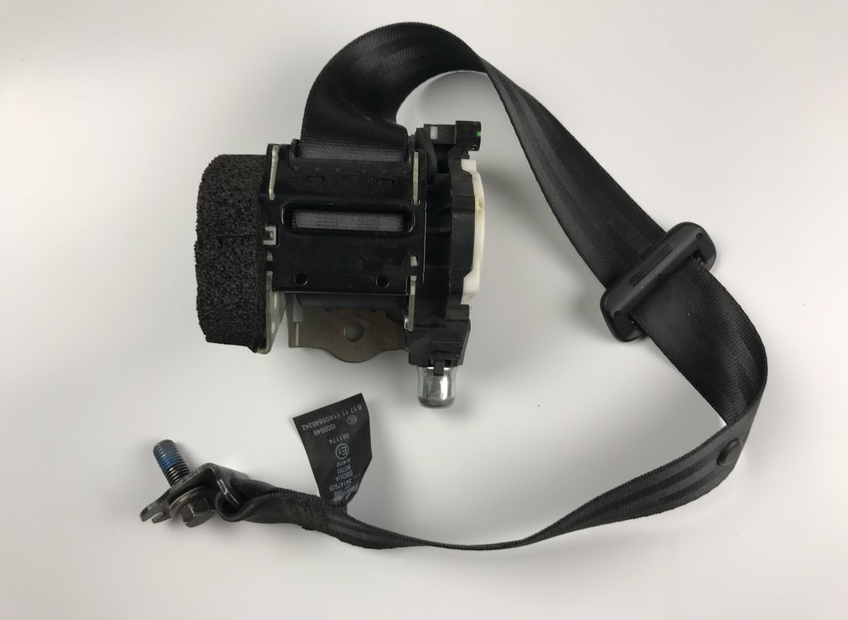 Volvo S60 Seat Belt Rear Center VOLVO S60 II / V60 I (2010-2018) Seat Belt Rear...