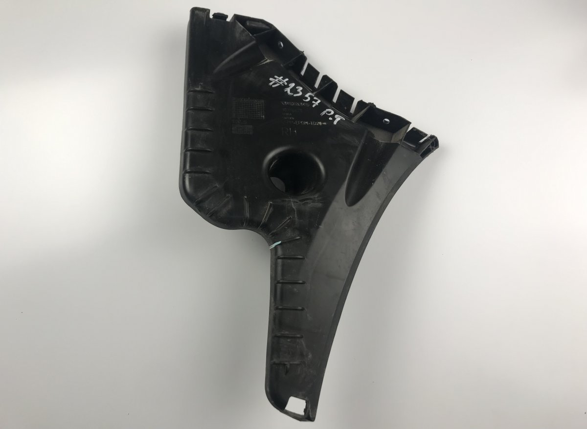Volvo S60 Rear bumper Carrier holder on fender right VOLVO S60 II / V60 I (2010-2018) Rear bumper Ca...