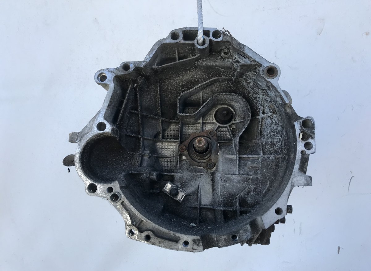 Volkswagen Passat Gearbox VW PASSAT B5 (3B3) (2000-2005) Gearbox EAA

Par...