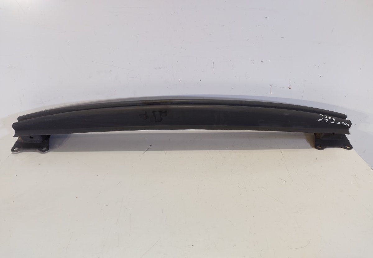 Volkswagen Golf 4 задний бампер, штифт VW GOLF V (1K) (2003-2009) Rear bumper beam 1K0...