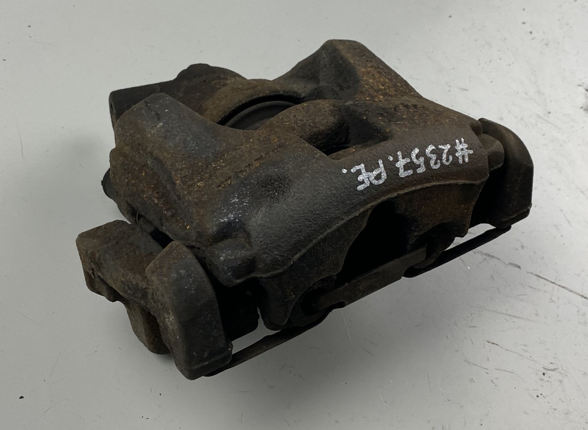 Volvo S60 Brake caliper Front right VOLVO S60 II / V60 I (2010-2018) Brake caliper ...