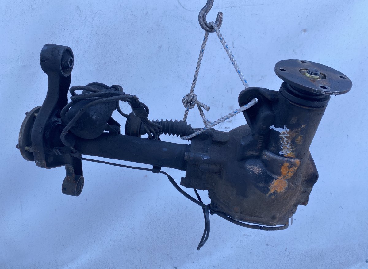 Mitsubishi Pajero Front axle differential
