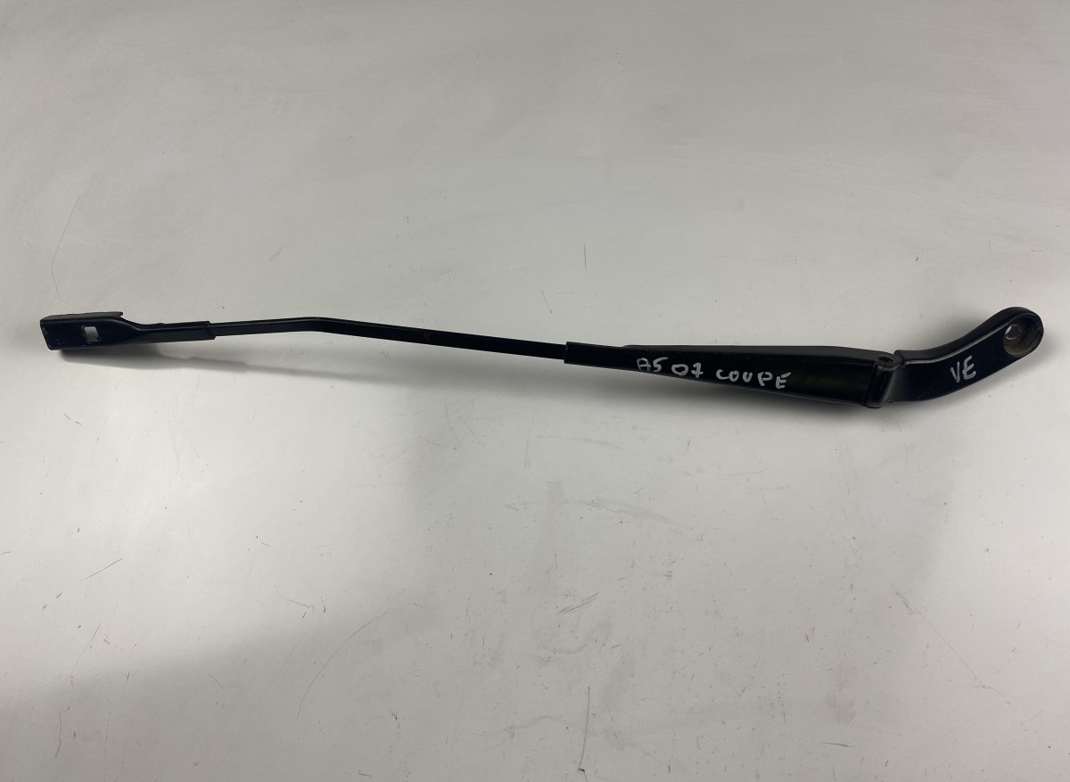 Audi A5 (B8) Windscreen Wiper Arm Left AUDI A5 (B8, 8T, 8F) (2007-2016) Windscreen Wip...