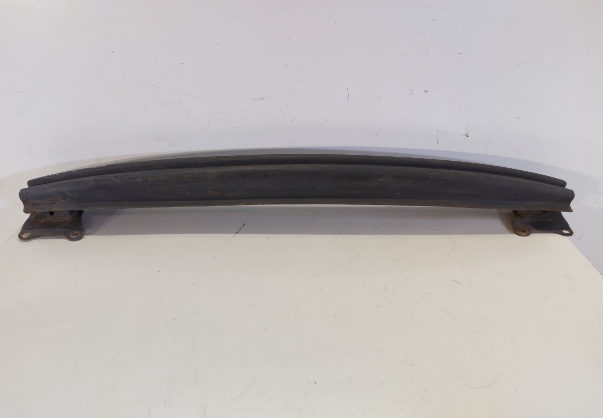 Volkswagen Golf 4 задний бампер, штифт VW GOLF V (1K) (2003-2009) Rear bumper beam 1K0...