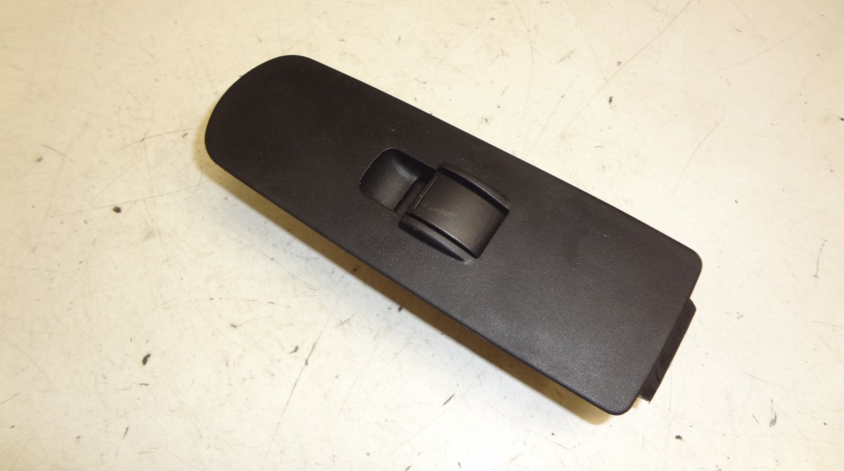 Mitsubishi Colt Switch For Electric Windows Front Right MITSUBISHI COLT VI (Z30, Z20) (2002-2013) Switc...