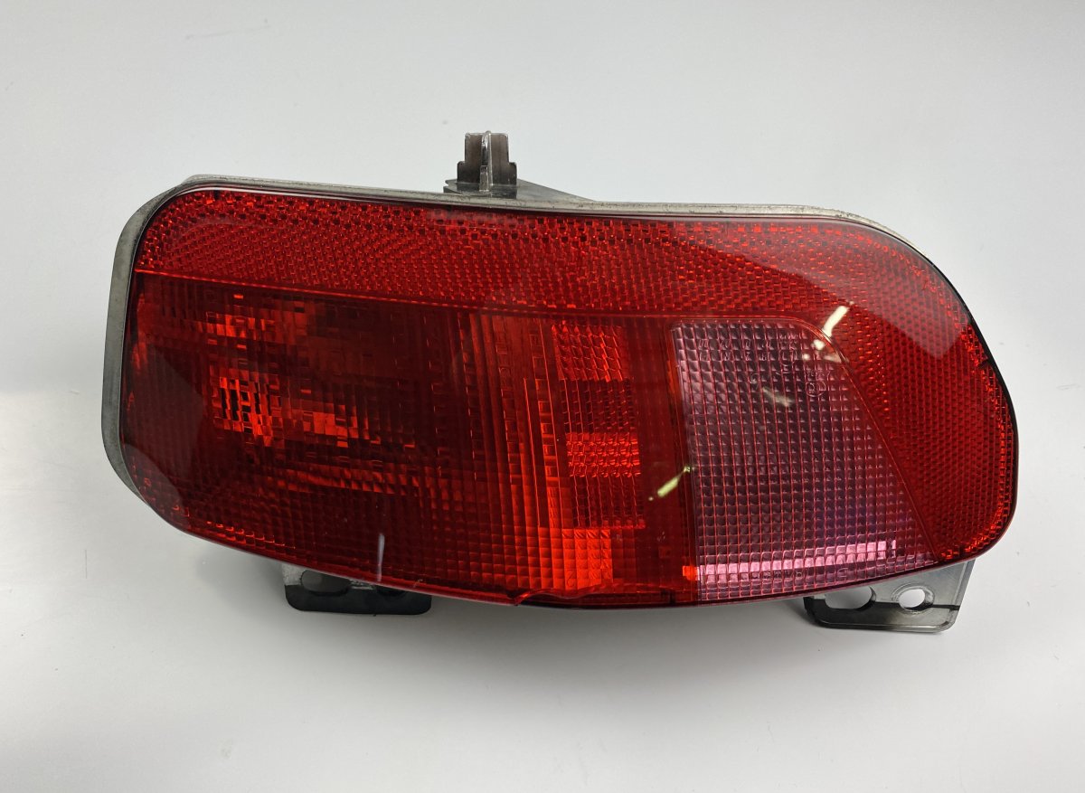Citroen C4 Picasso / SpaceTourer Extra light / reflector in rear bumper right CITROËN C4 Picasso II (2013-2022) Extra light /...