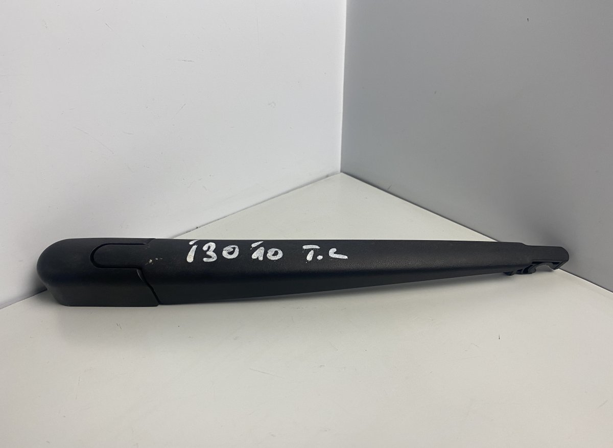 Hyundai i30 Rear window wiper arm HYUNDAI i30 I (FD) (2007-2012) Rear Window Wipe...