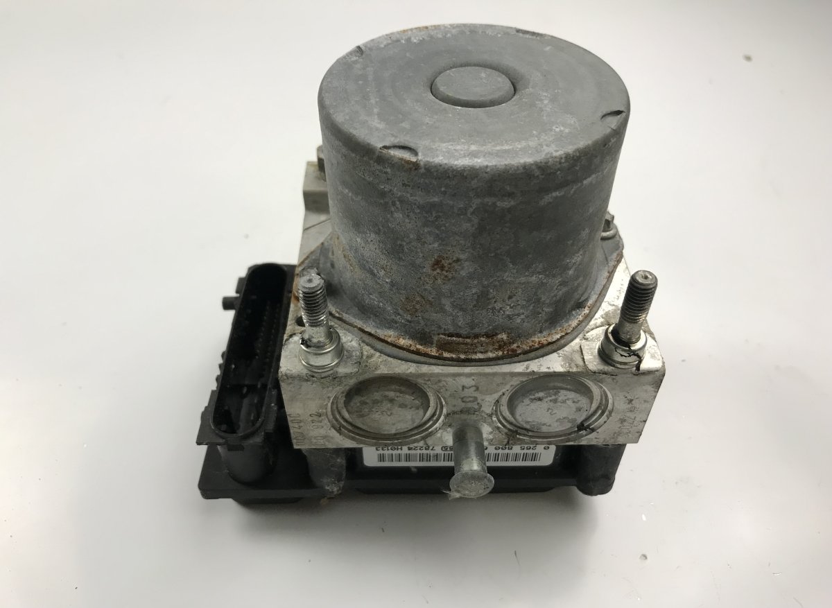 Nissan Qashqai ABS hydraulic unit / pump NISSAN QASHQAI I (J10) (2007-2013) ABS hydrauli...