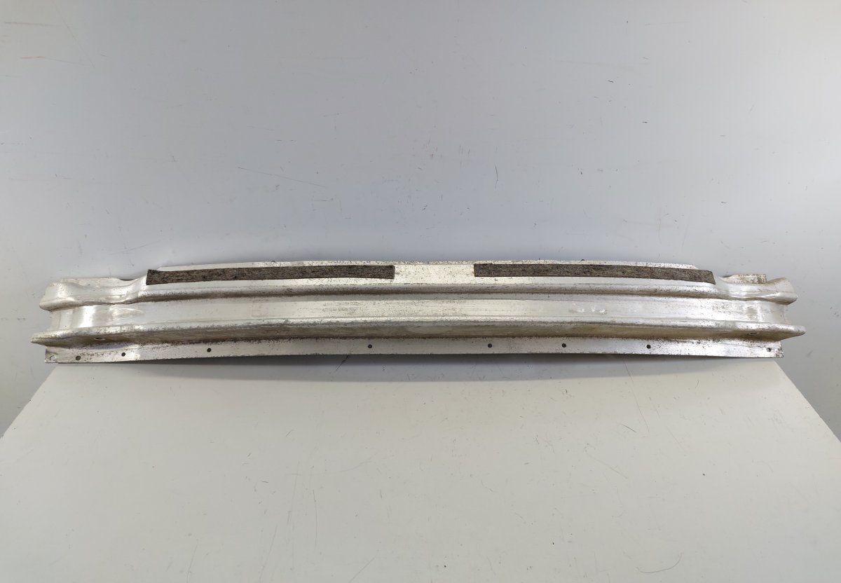 Audi A4 (B6) передний бампер, штифт AUDI A4 (B7) (2004-2008) Front Bumper Beam 8E08...